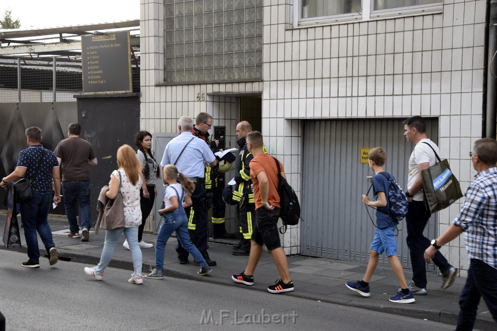 Feuer 1 Koeln Kalk Vietorstr P07.JPG - Miklos Laubert